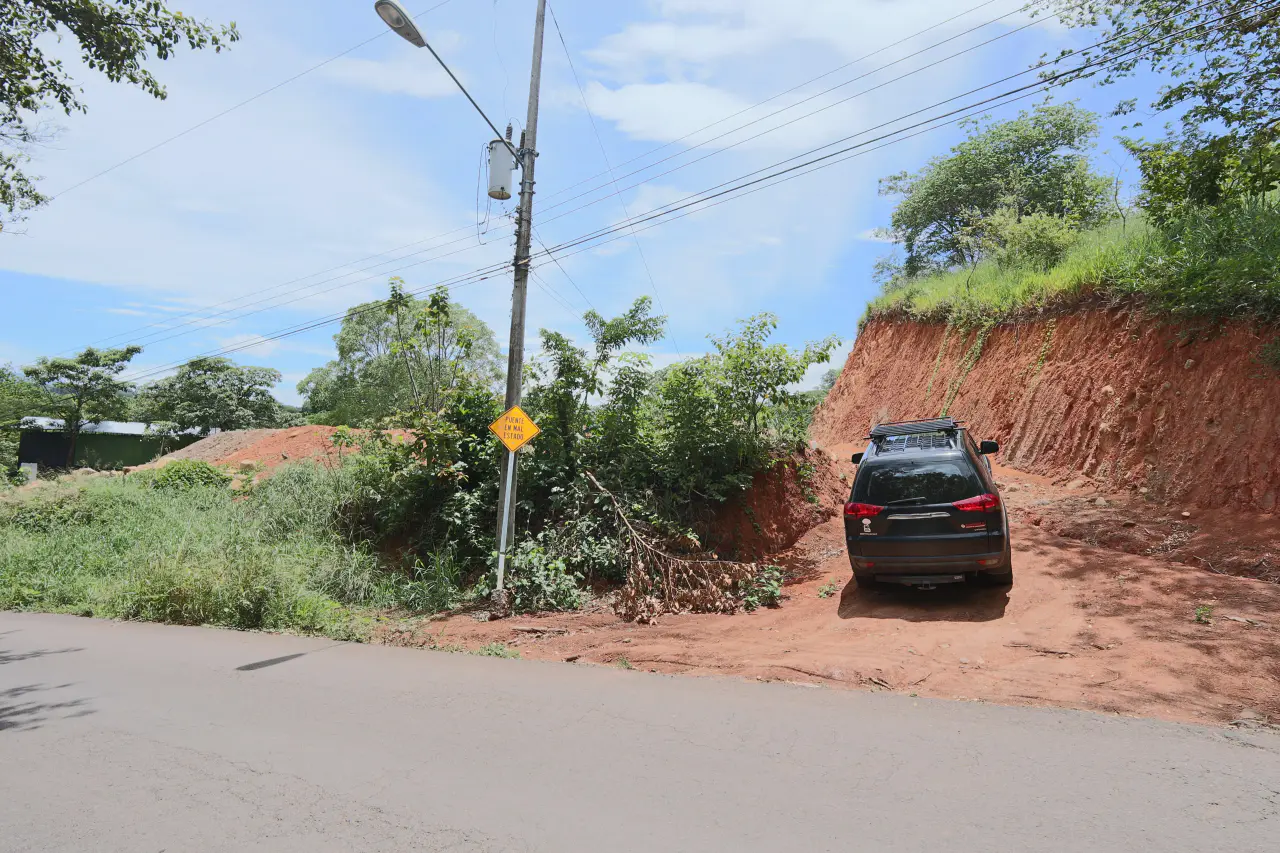 Venta lote plano en Turrucares - 4