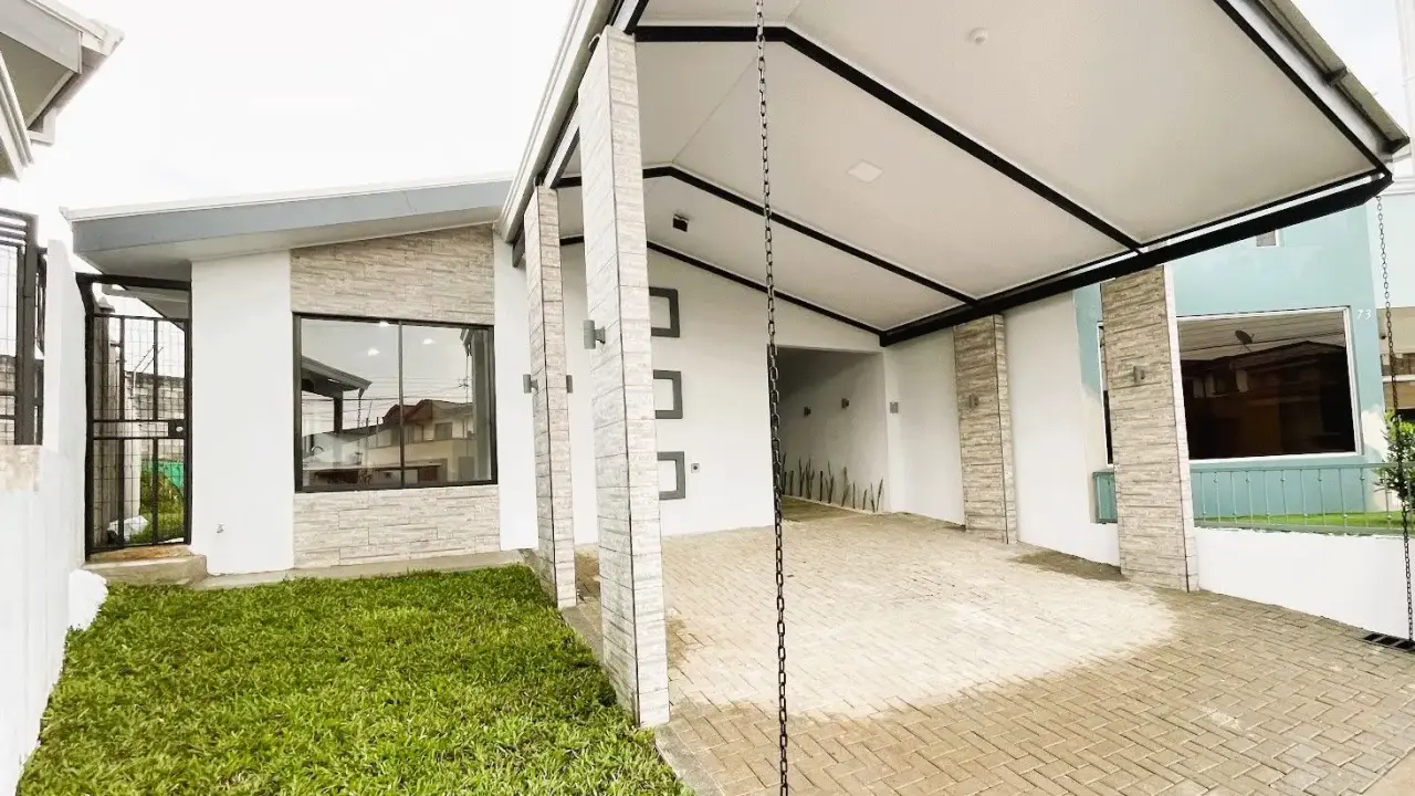 BEAUTIFUL HOME IN A PRIVATE RESIDENTIAL COMMUNITY – SAN RAMÓN, ALAJUELA - 1