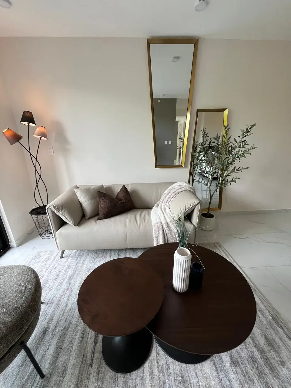 New 3-Bedroom Apartment, Modern Style with Forest Views - 3
