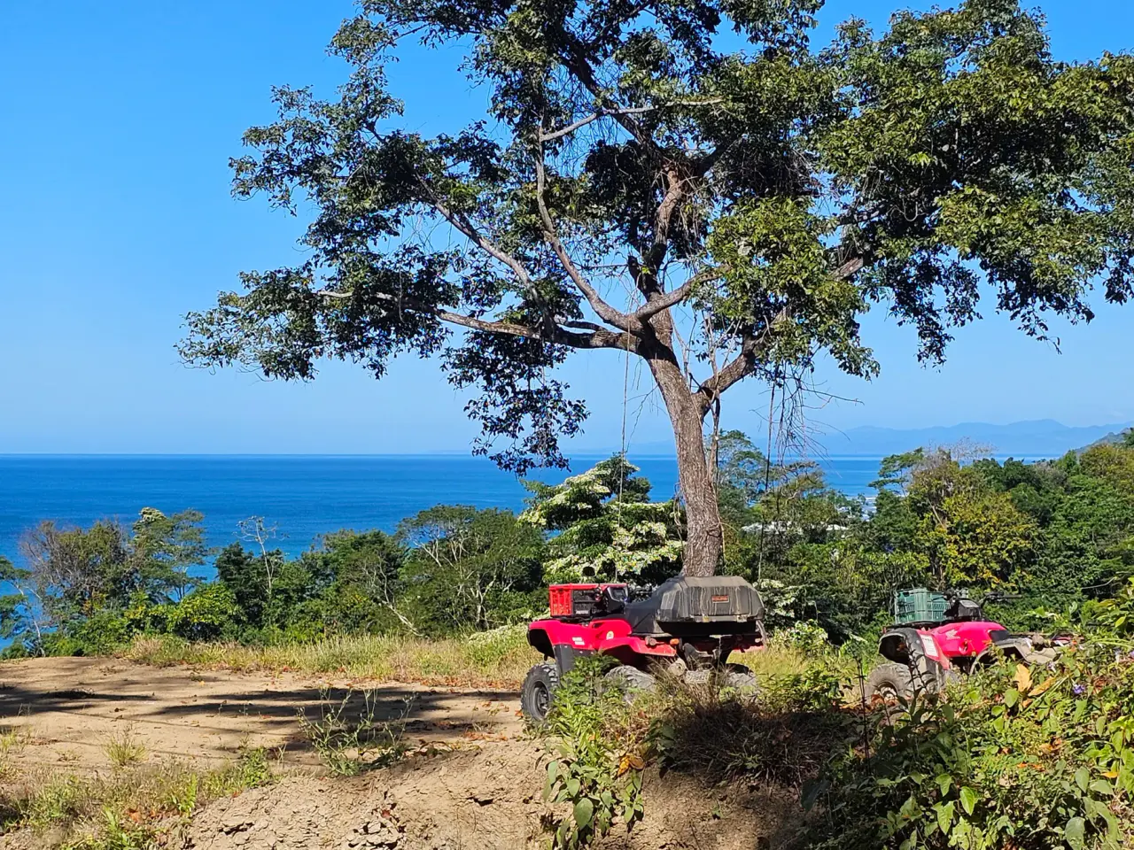 Beautiful 1.8 (18,000 m2) Hectare Mountainside Ocean View Lot in Mal Pais - 2