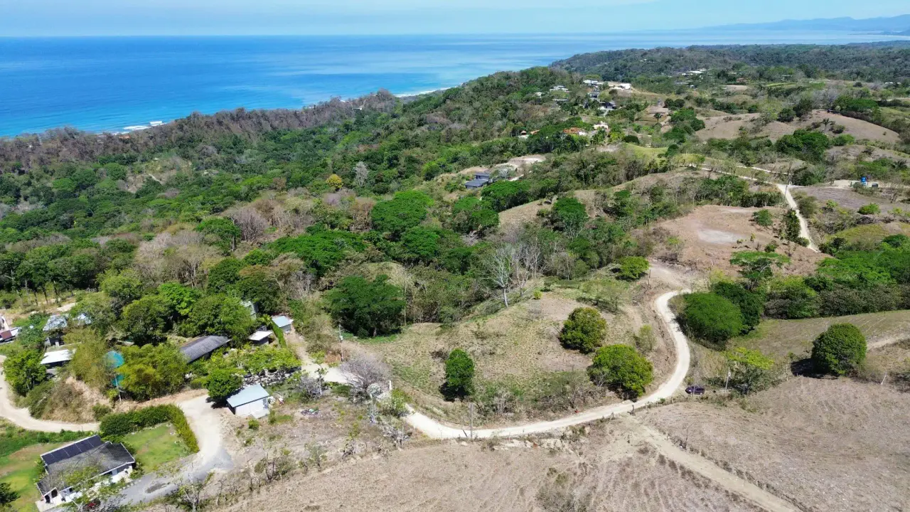 Exceptional Hillside Lots with Ocean & Jungle Views in Santa Teresa, Costa Rica - 1