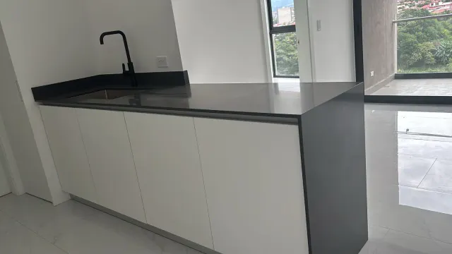 Exclusive 1-Bedroom Apartment in Rohrmoser with Luxury Amenities