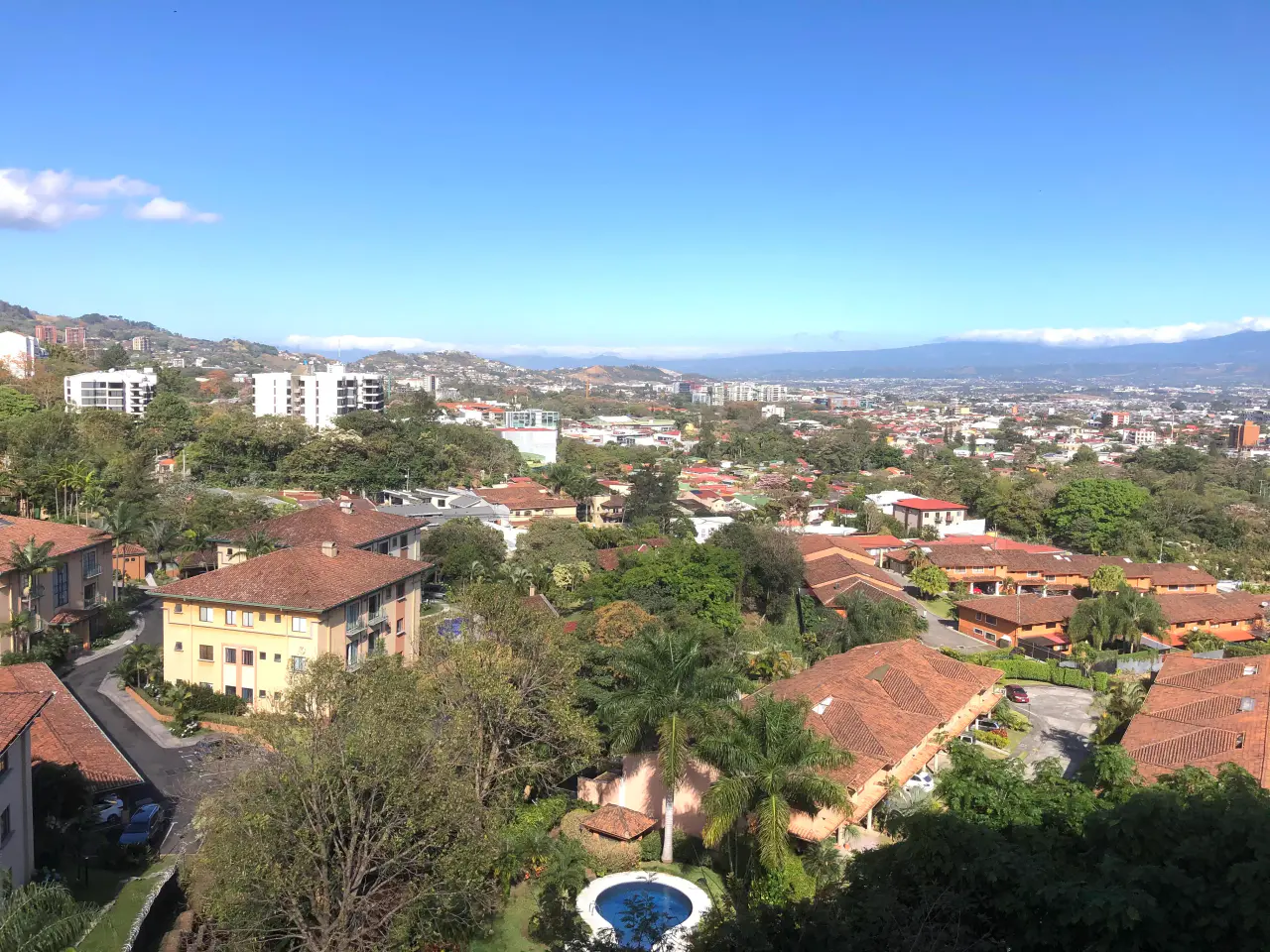 Appartement exclusif à Escazú : 2 chambres, piscine privée et vues panoramiques - 2