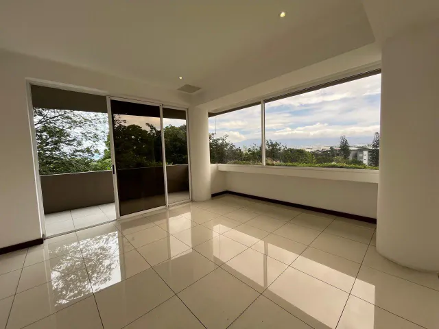 Tour d'appartements de luxe avec vue panoramique sur San José