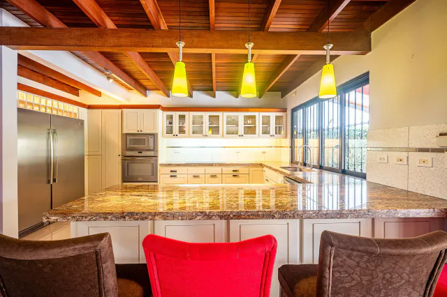 Maison Moderne et Abordable de 3 Chambres, Style Côtière, Près du Complexe Los Sueños