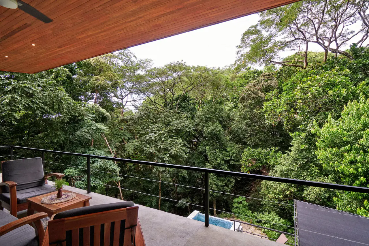 Tropical Villa in Santa Teresa, Steps from the Beach, with Additional Lot for Future Development - 3