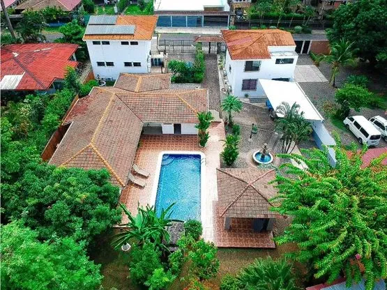 Large multi-family rental property in superb condition and with excellent location - main