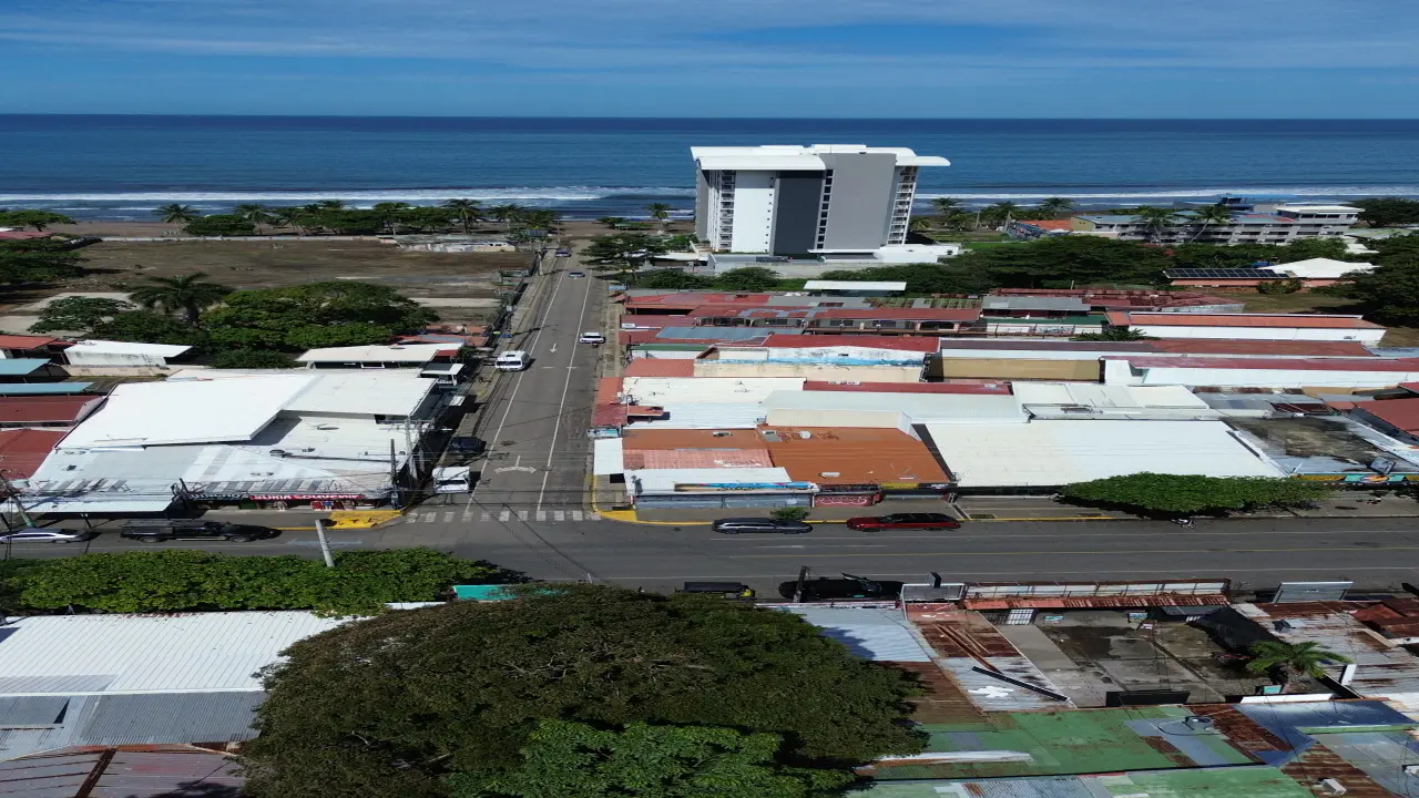 Espace Commercial de Première Ligne à Jacó, Puntarenas : Visibilité Élevée et Style de Vie Côtier - 4