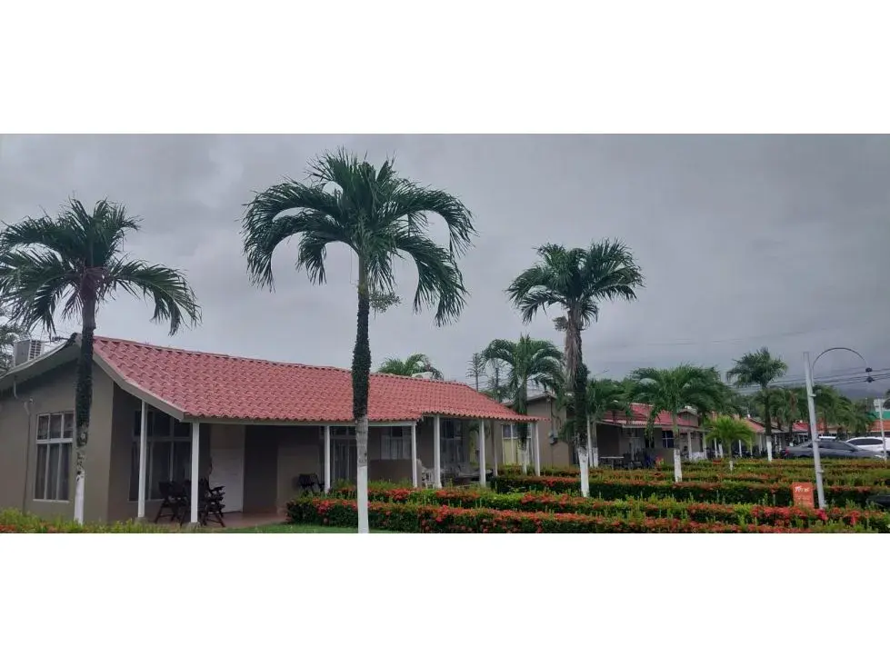 Condominio Tropical en Playa Jaco - Muy Cerca de Comercios y la Playa - 3