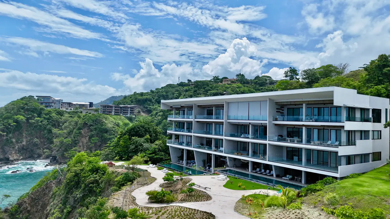 Espectacular Residencia Arquitectónica Frente al Mar con Piscina Infinita y Vistas Panorámicas del Pacífico - 2