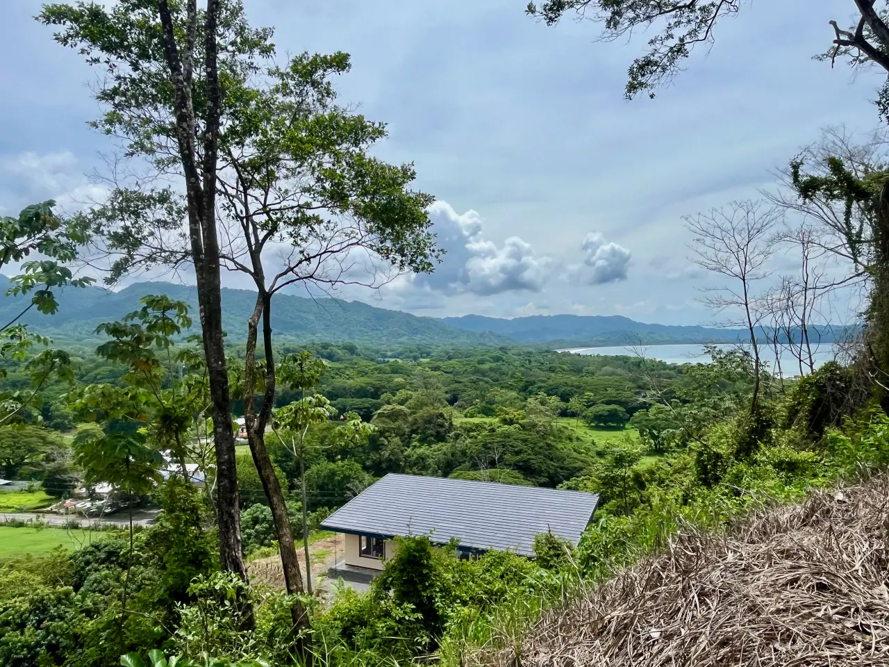 Increíble Lote con Vista al Mar en Tambor - Listo para Construir - 4