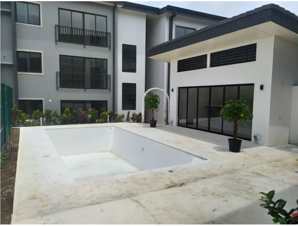 Elegant Modern 3-Bedroom Apartment with Amenities in Alajuela - 5
