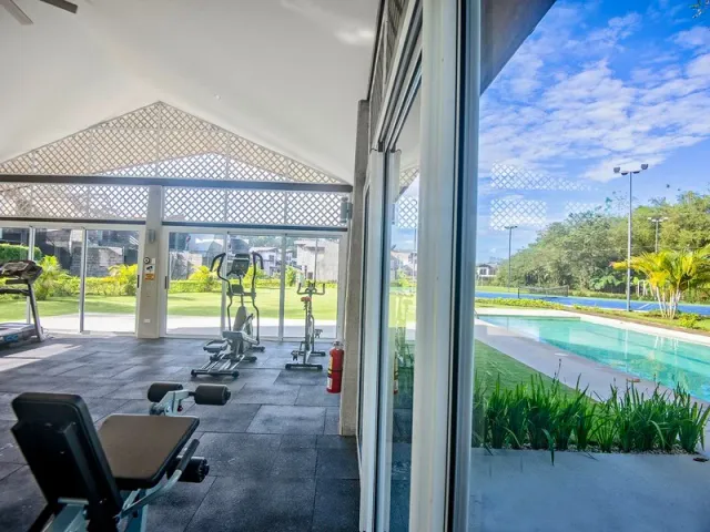 Modern 2-Bed Home in Jacó with Resort Amenities 
