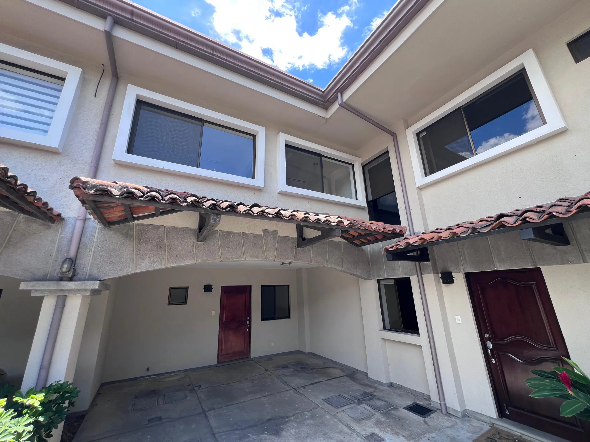 Comfortable Condominium for Sale in Escazú - main