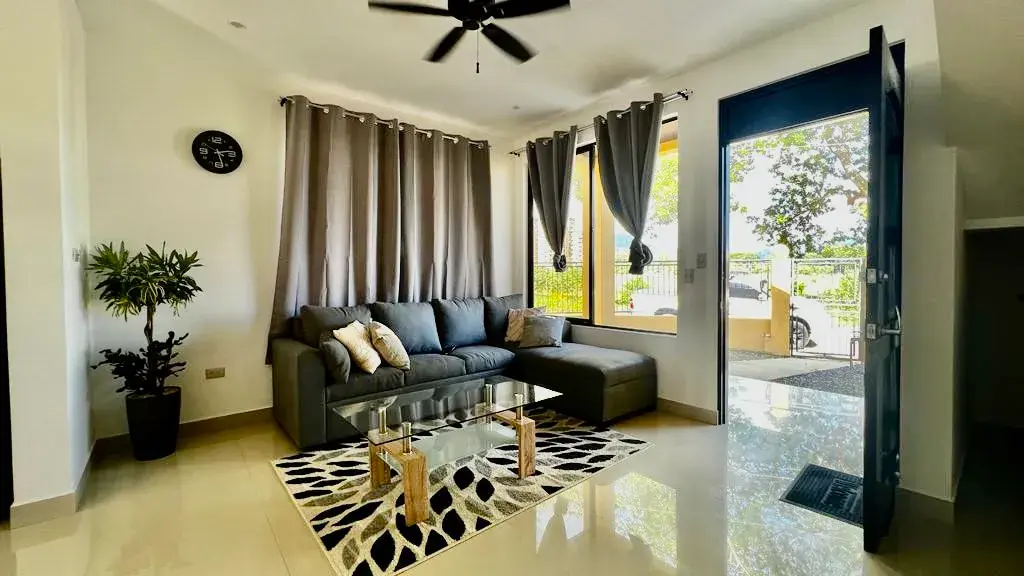 House for sale in Jaco just a few minutes from the beach. - 5