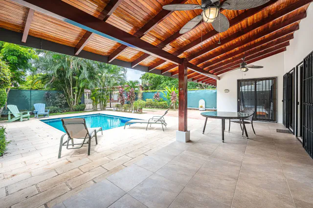 Moderna casa costera asequible de 3 dormitorios cerca de Los Sueños Resort