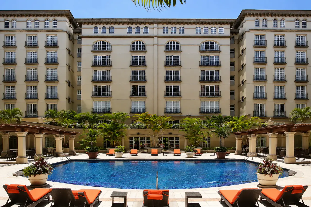 Elegant Luxury Apartment in Escazú - 2