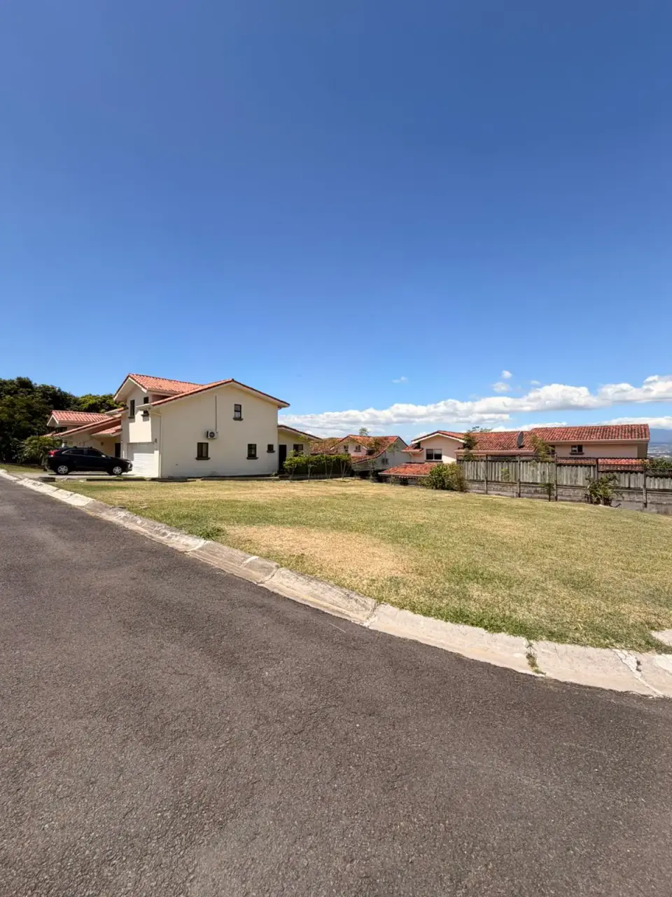 ÚLTIMO LOTE DISPONIBLE EN CONDOMINIO LAS PAMPAS – PIEDADES DE SANTA ANA - 1