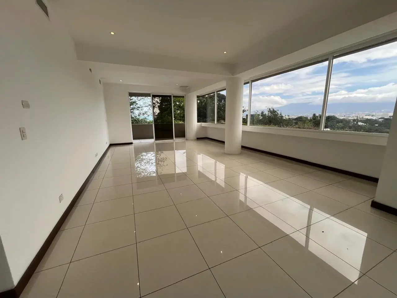 Tour d'appartements de luxe avec vue panoramique sur San José - 2