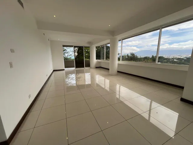 Tour d'appartements de luxe avec vue panoramique sur San José