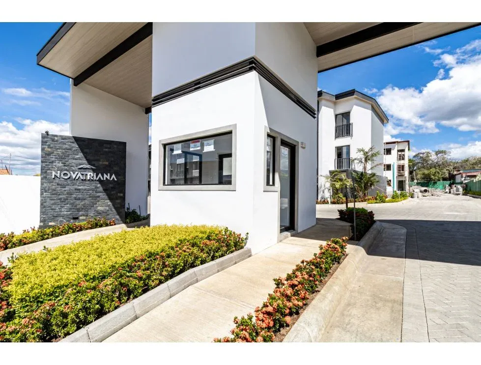 Elegant Modern 3-Bedroom Apartment with Amenities in Alajuela - main