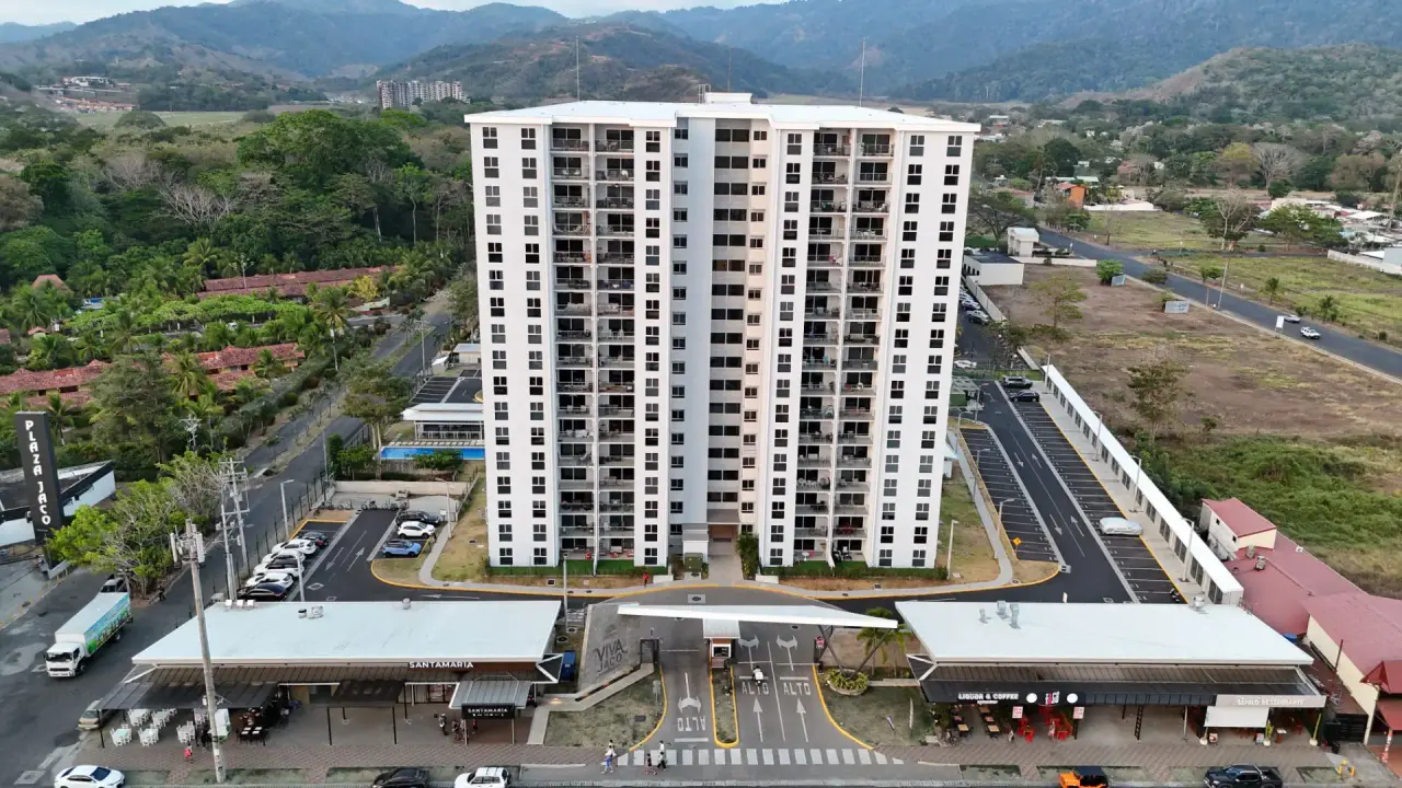 Jacó Luxury Awaits: Brand New 3-BR Condo Mountain Views & with Ocean - 3