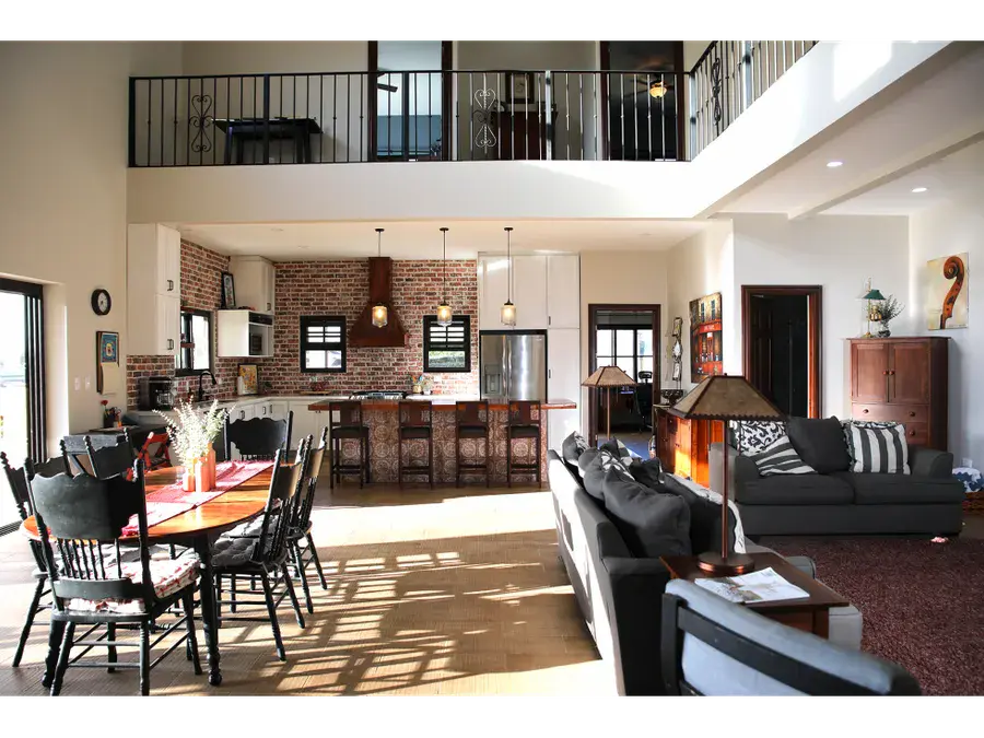 For Sale: Exclusive Luxury Residence in Gated Community – Santa Ana - 4