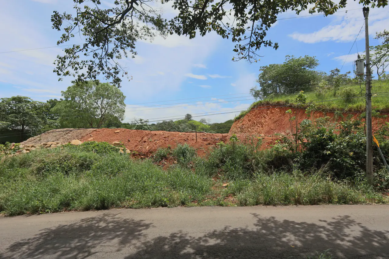 Venta lote plano en Turrucares - 2