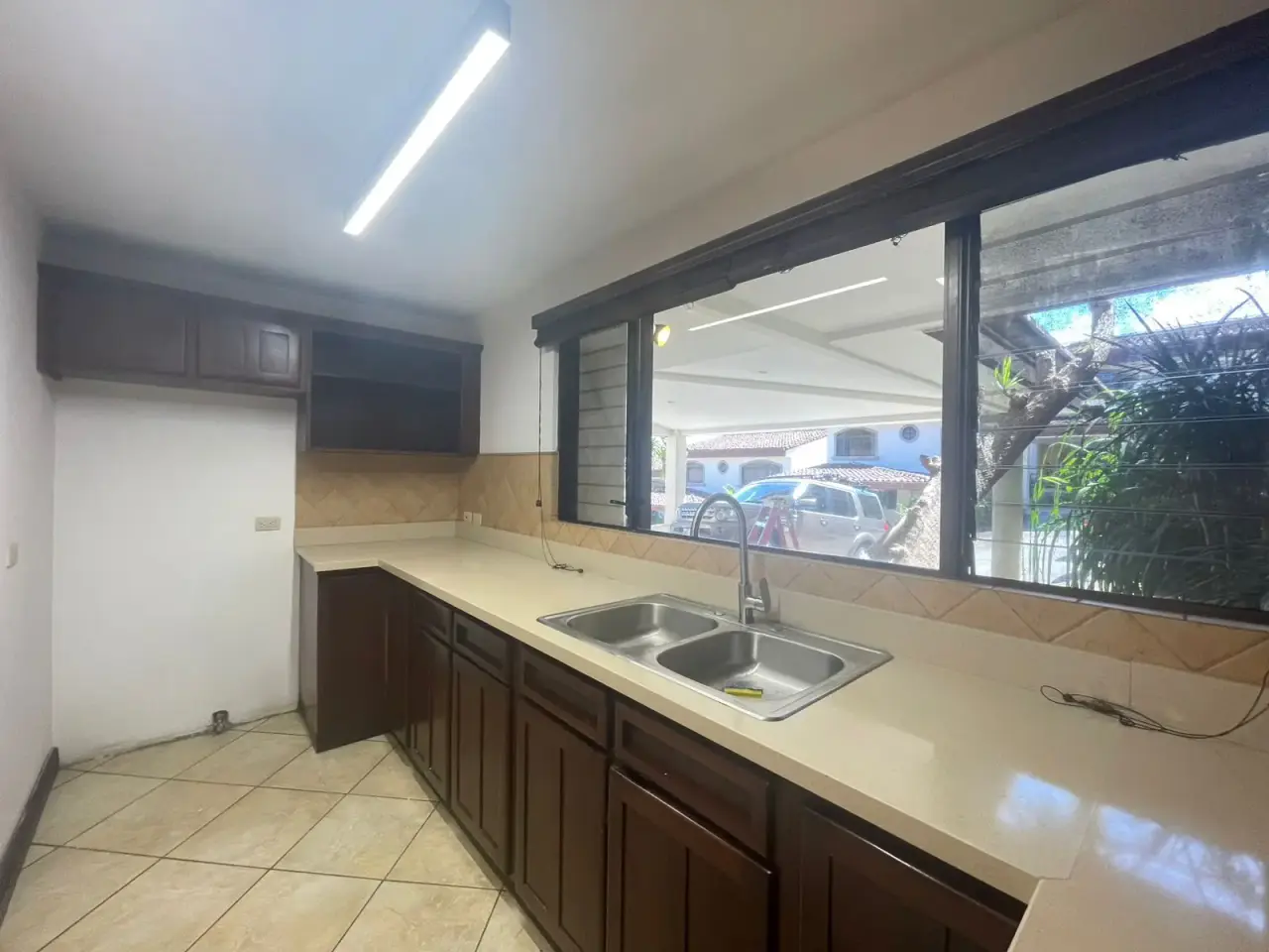 Charming 3-Bed House for Rent in Gated Community - 5