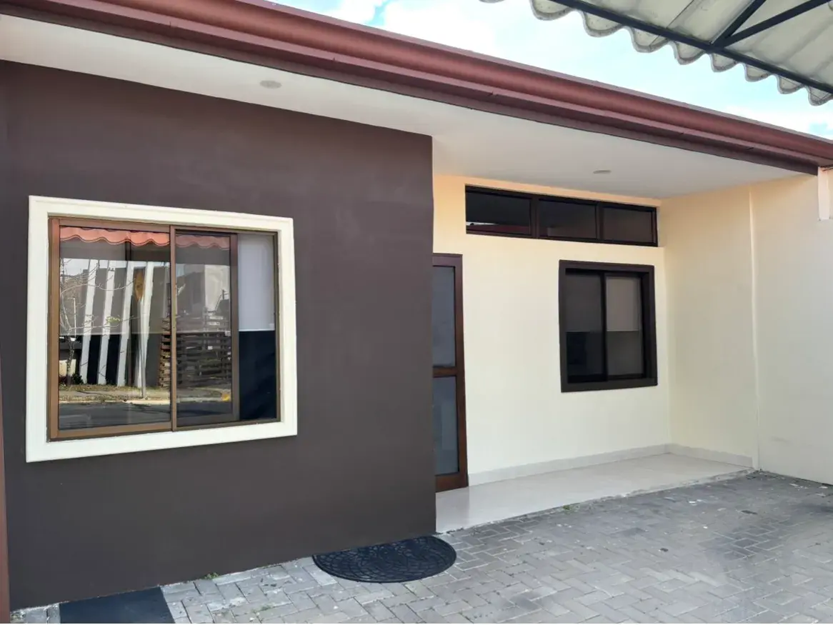 Venta / Casa Acogedora, Rio Oro, Santa Ana, San José - 1