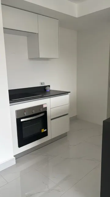 Exclusive 1-Bedroom Apartment in Rohrmoser with Luxury Amenities