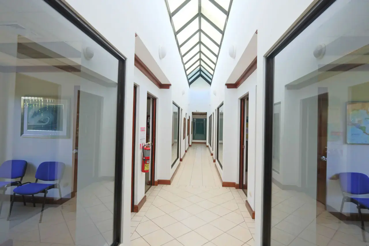 For Sale: 12-Office Building in Prime in Los Anonos Escazú - 2