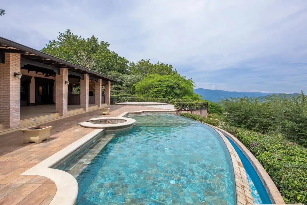 Tuscan-Style Luxury with Breathtaking Views, Privacy, and Sophistication - 1