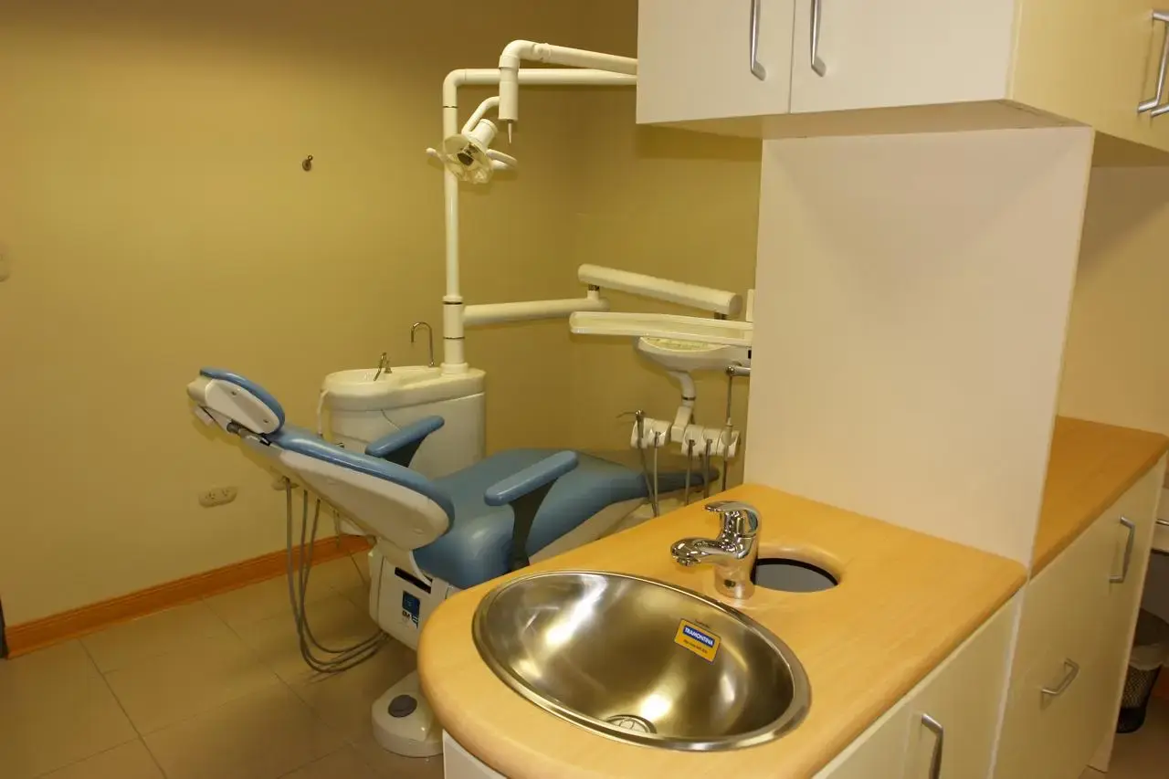 San José Commercial Building: Turnkey Medical & Dental Clinic - 1