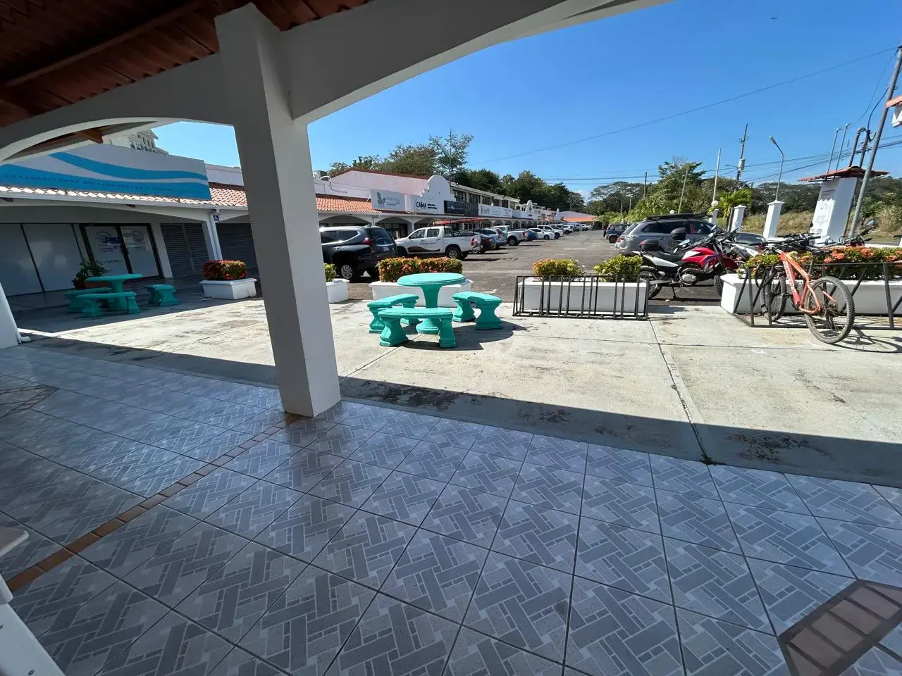 Lease Your Prime Business Space in Jacó's Heart | For Rent - 5