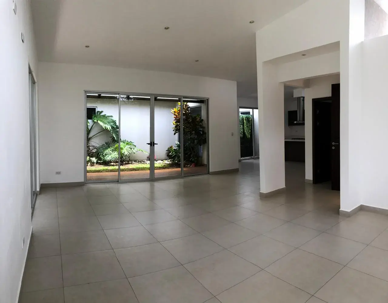 1-Story House in Condominium with 3 Bedrooms + 1 - 3