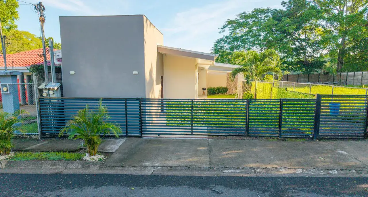 Investment Villa: 2 Homes + Private Pool | Minutes to Blanca Beach, Jacó - 1