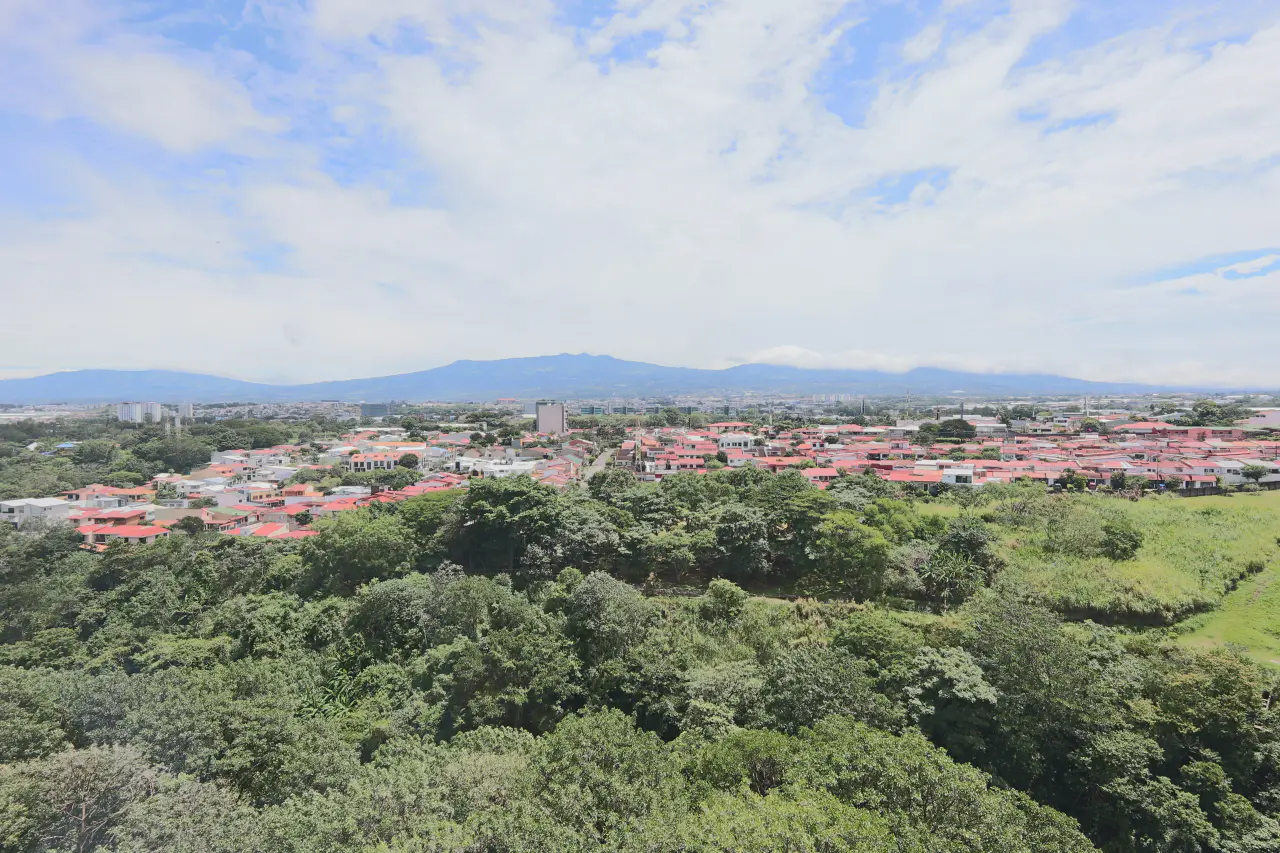Modern 2-Bedroom Apartment with Panoramic Views in San José for Sale - 5