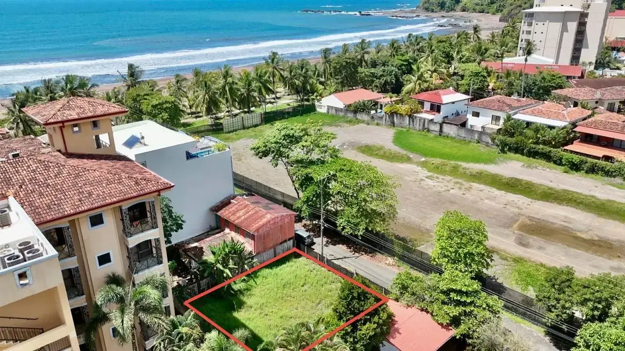 Lote a pocos metros de Playa Jaco - 5