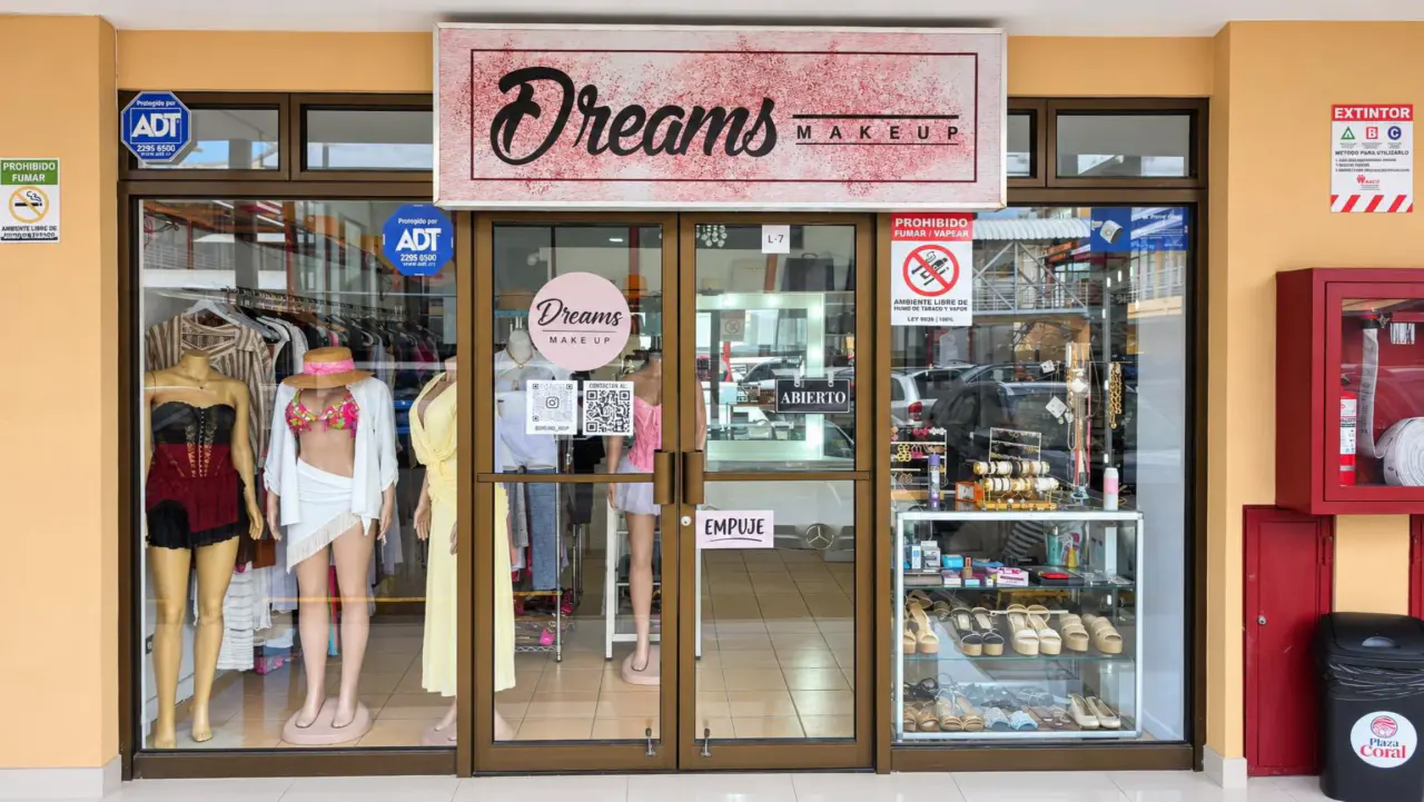 Local comercial en venta con contrato de arrendamiento vigente en Plaza Coral, Jacó centro - 2