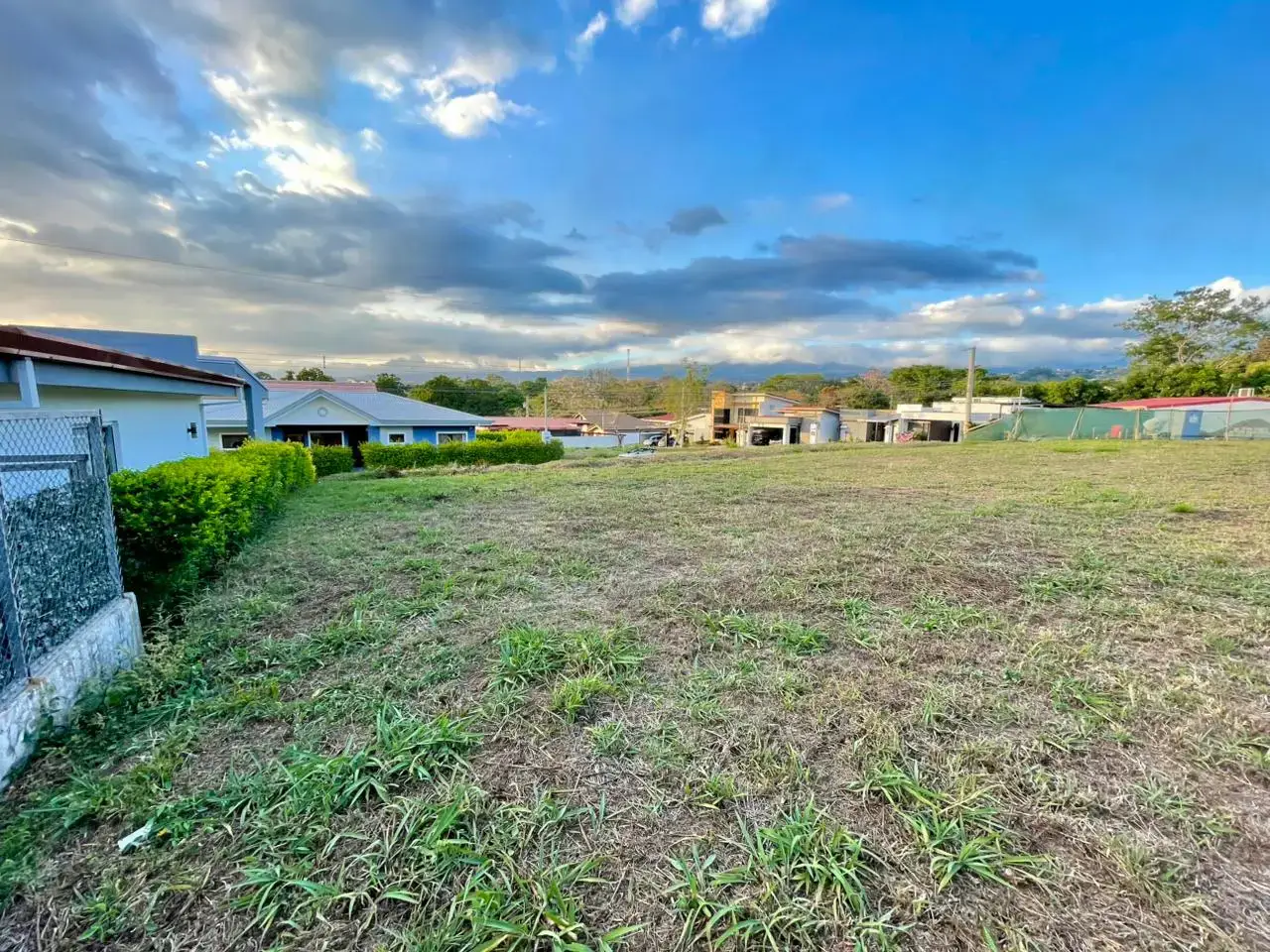Terreno ideal de 200m2 en Condominio Altabrisa, Grecia, Alajuela - Construye tu Sueño - 5