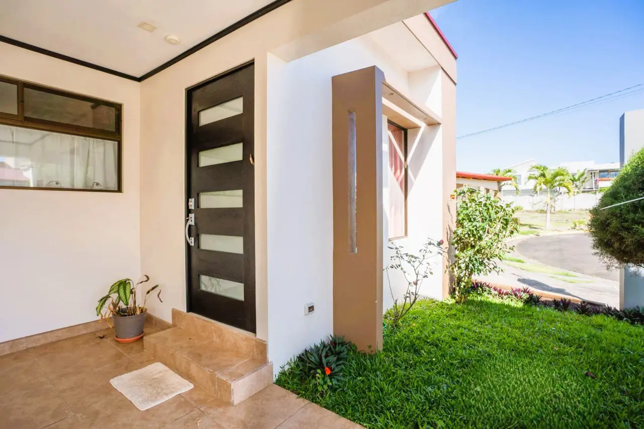 BEAUTIFUL HOUSE FOR SALE IN SAN RAMON, ALAJUELA - 3