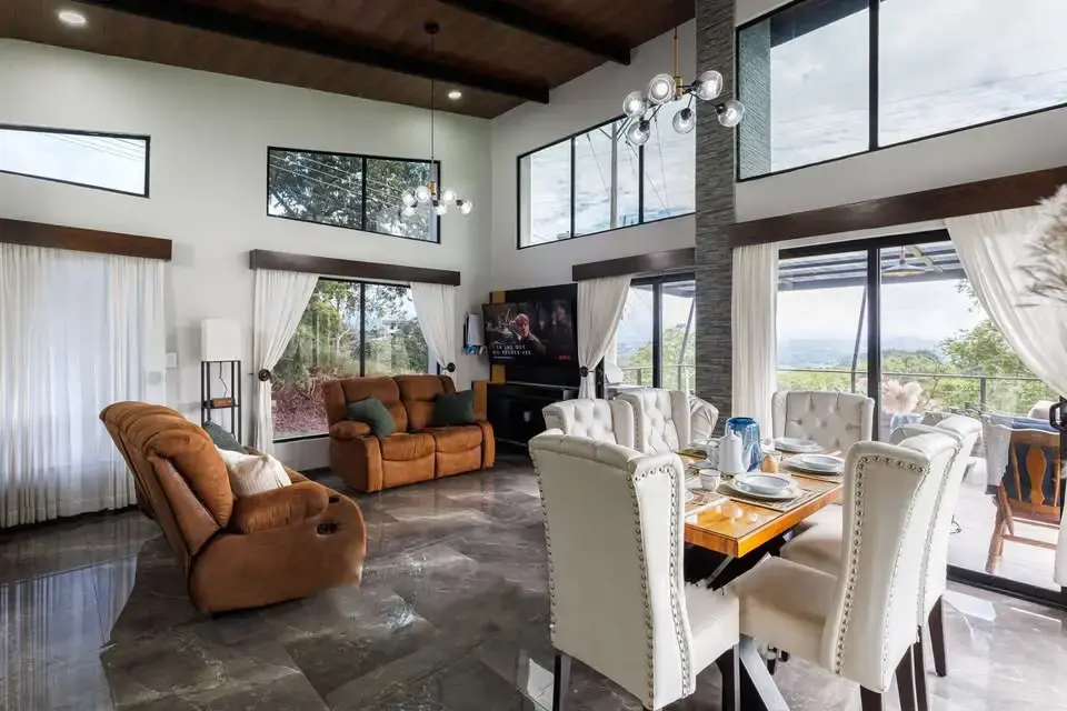 Stunning Modern Hillside Home in Gated Hacienda Natura, Naranjo, Alajuela - 3