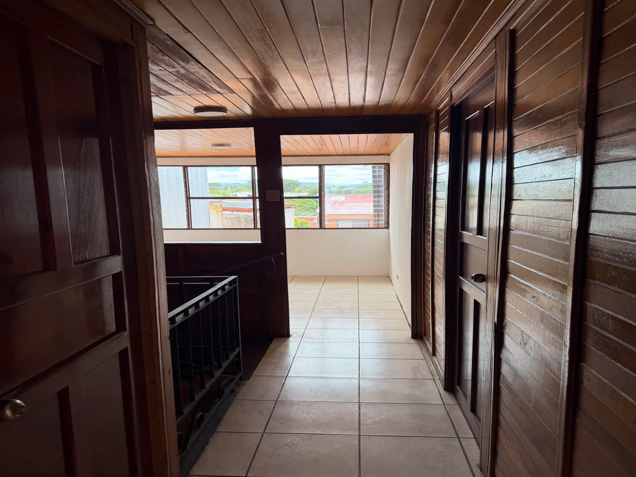Maison de 3 chambres + bureau à San Francisco, Heredia - 2