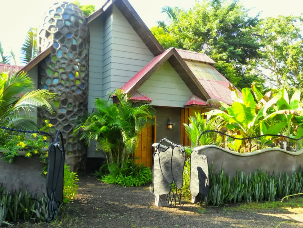 Gaudi-Inspired Beach house in Mal Pais - 2