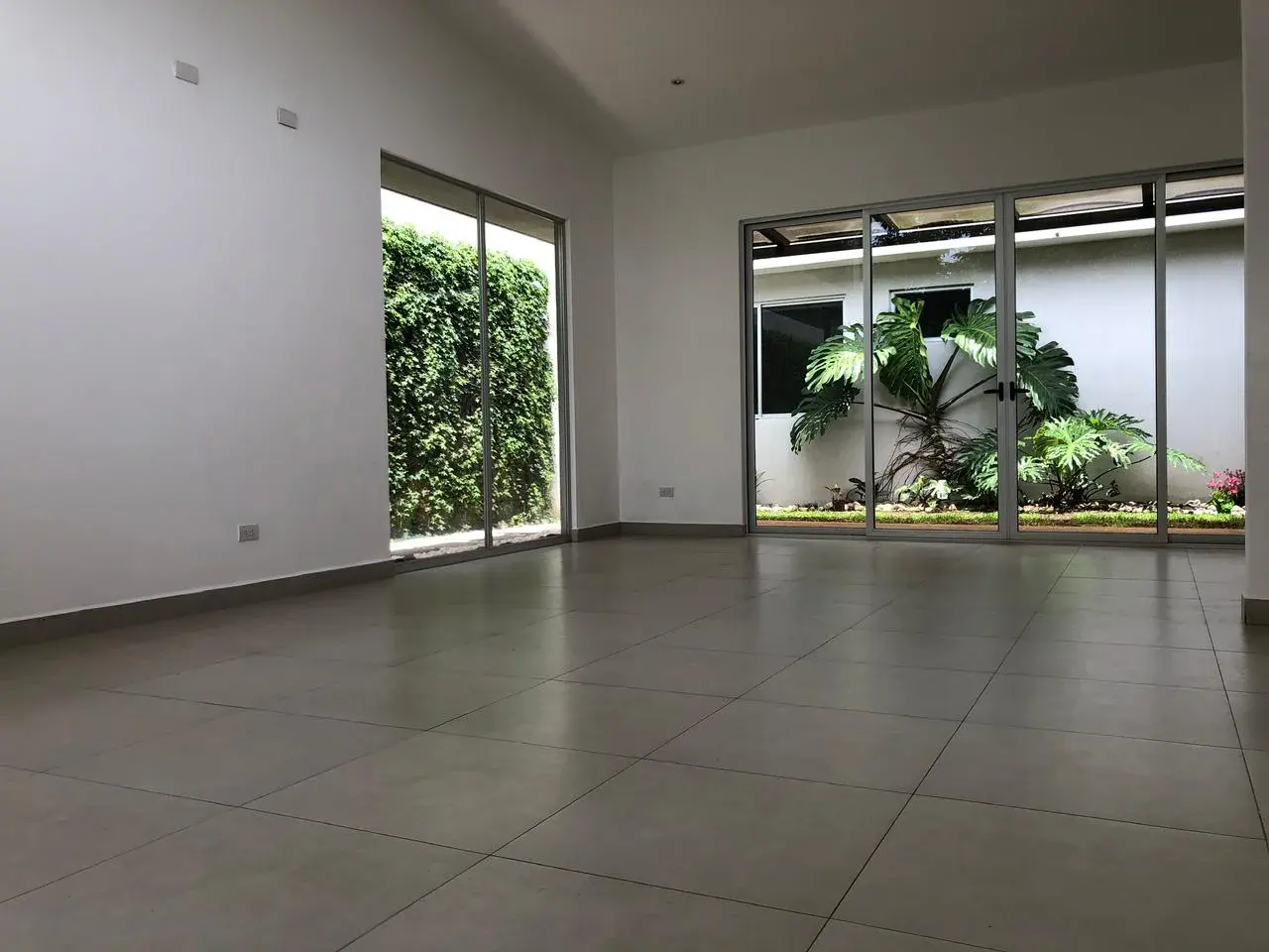 1-Story House in Condominium with 3 Bedrooms + 1 - 2
