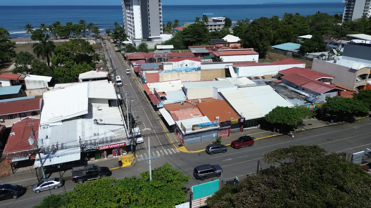 Espace Commercial de Première Ligne à Jacó, Puntarenas : Visibilité Élevée et Style de Vie Côtier - 5