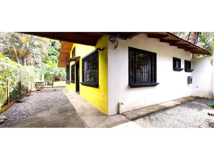 Beautiful House and a very nice and quiet area - 3