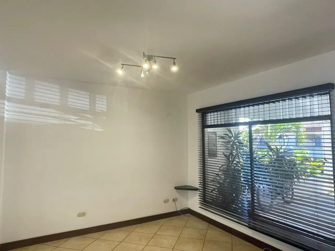 Charming 3-Bed House for Rent in Gated Community - 2