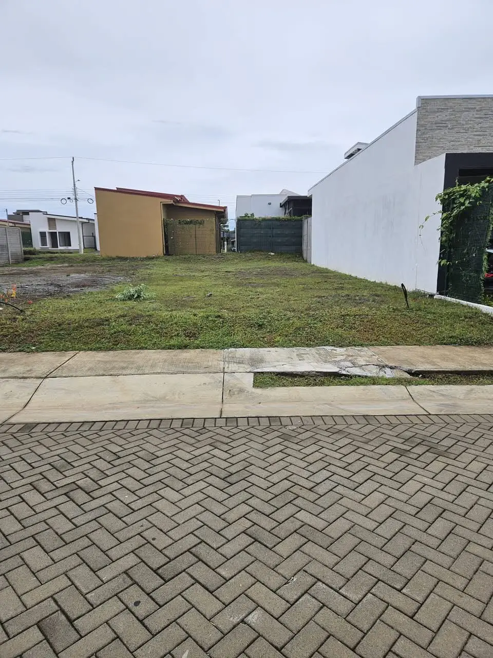 Terrain à vendre à Grecia, dans un condominium - 1